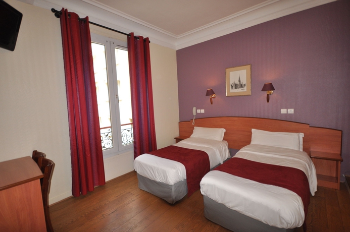 Imagen de la habitación del Hotel Grand De Turin. Foto 7