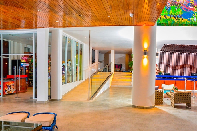 Imagen de los interiores del Hotel Grand Decameron Cornwall Beach, A Trademark All Inclusive. Foto 10