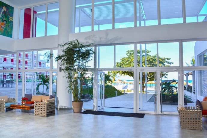 Imagen de los interiores del Hotel Grand Decameron Cornwall Beach, A Trademark All Inclusive. Foto 14