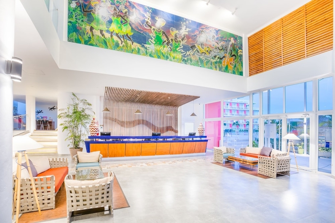 Imagen de los interiores del Hotel Grand Decameron Cornwall Beach, A Trademark All Inclusive. Foto 17