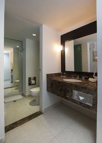 Imagen de la habitación del Hotel Grand Decameron Los Cabos, A Trademark All-Inclusive Resort. Foto 12