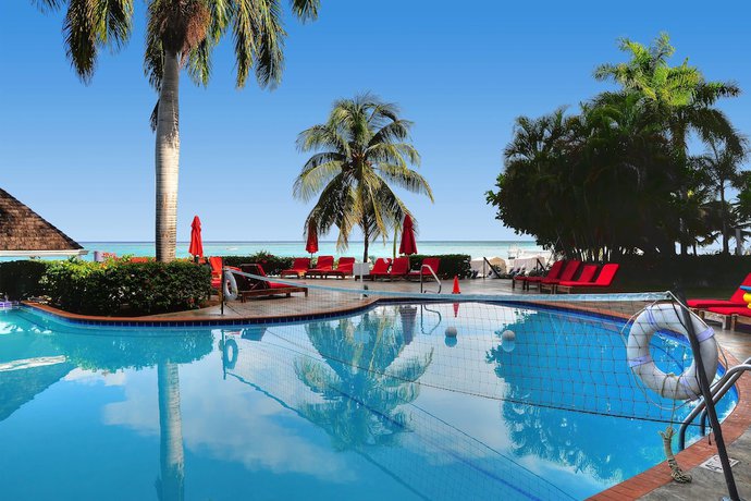 Imagen de la piscina del Hotel Grand Decameron Montego Beach, A Trademark All Inclusive. Foto 16