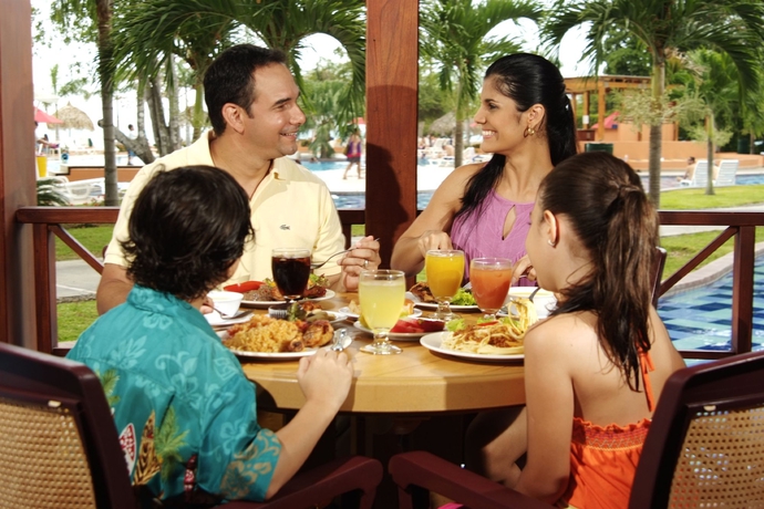 Imagen del bar/restaurante del Hotel Grand Decameron Panama, A Trademark All Inclusive Resort. Foto 5