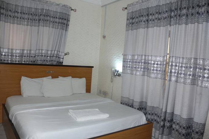 Imagen de la habitación del Hotel Grand Decent and Suites. Foto 5