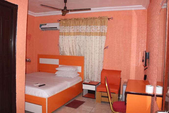 Imagen de la habitación del Hotel Grand Decent and Suites. Foto 7