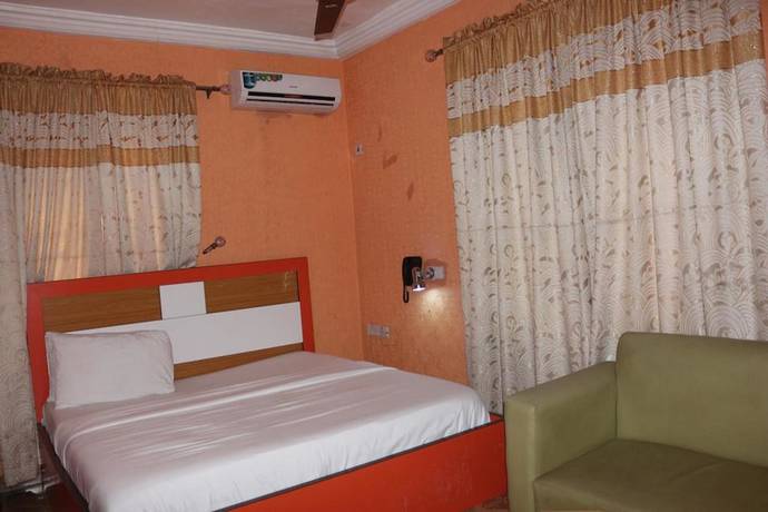 Imagen de la habitación del Hotel Grand Decent and Suites. Foto 14