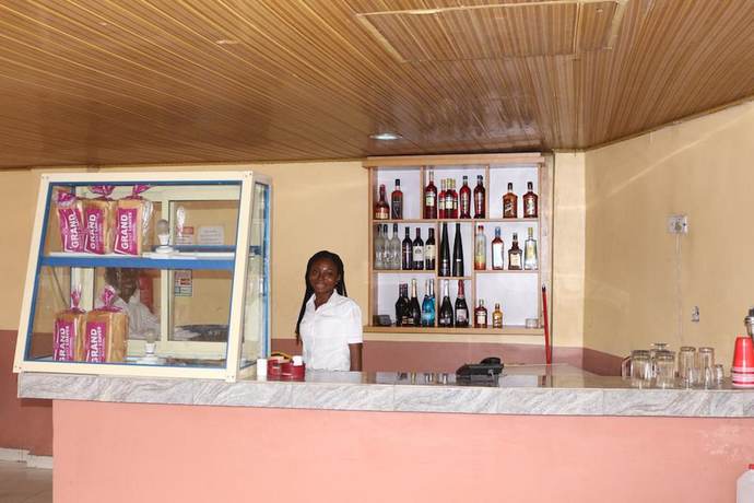 Imagen de la piscina del Hotel Grand Decent and Suites. Foto 19