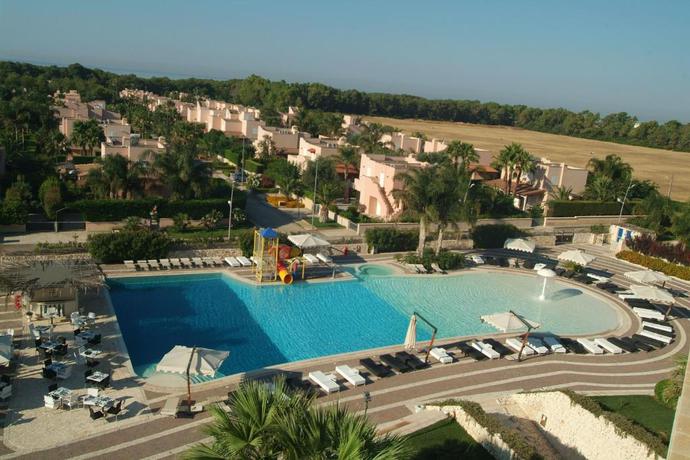 Imagen de la piscina del Hotel Grand Dei Cavalieri. Foto 19