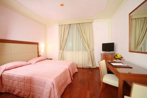 Imagen de la habitación del Hotel Grand Del Parco - Bergamo Airport. Foto 14