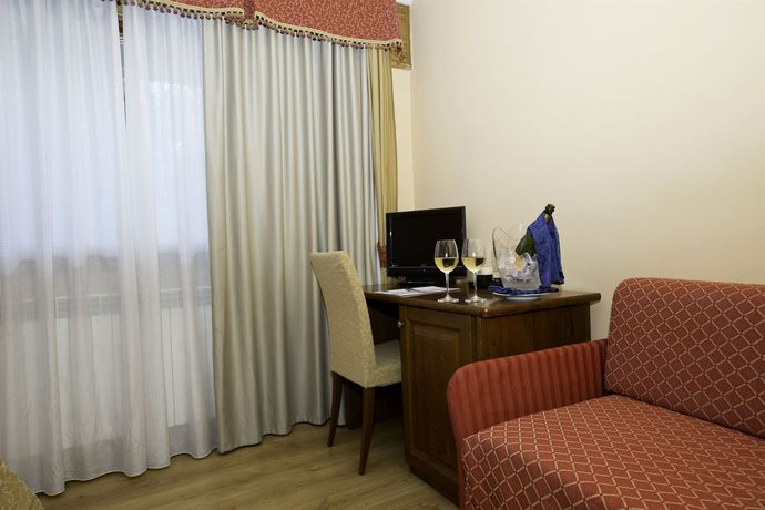 Imagen de la habitación del Hotel Grand Del Parco. Foto 8