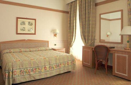 Imagen general del Hotel Grand Delle Terme Re Ferdinando. Foto 5