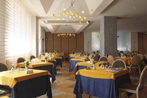 Imagen general del Hotel Grand Delle Terme Re Ferdinando. Foto 8