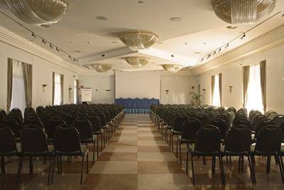 Imagen general del Hotel Grand Delle Terme Re Ferdinando. Foto 9