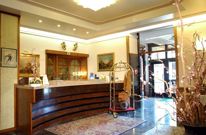 Imagen de los interiores del Hotel Grand Des Alpes, San Martino di Castrozza. Foto 19