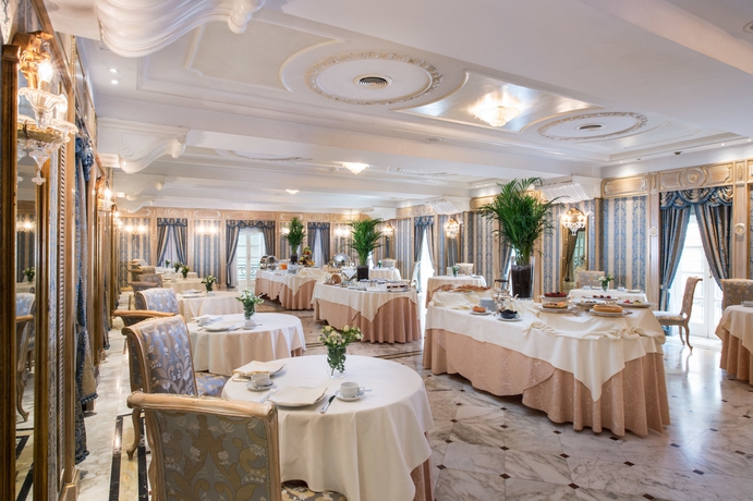 Imagen del bar/restaurante del Hotel Grand Des Bains, Riccione. Foto 4