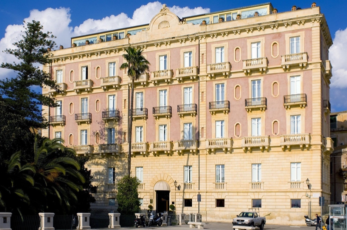 Imagen general del Hotel Grand Des Ètrangers. Foto 2