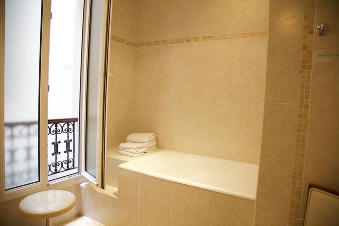 Imagen de la habitación del Hotel Grand Des Gobelins. Foto 5