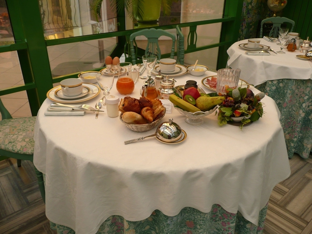 Imagen del bar/restaurante del Hotel Grand Des Templiers. Foto 3