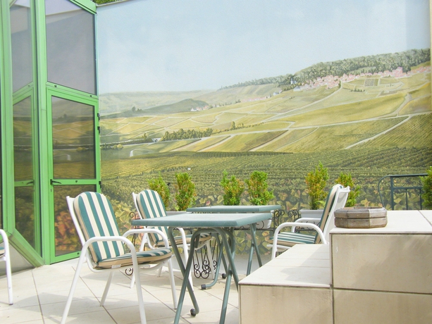 Imagen de los exteriores del Hotel Grand Des Templiers. Foto 8
