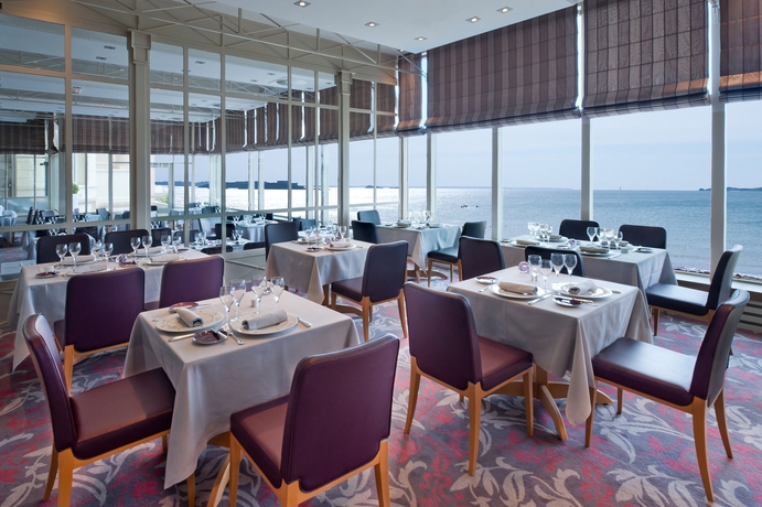 Imagen del bar/restaurante del Hotel Grand Des Thermes. Foto 2