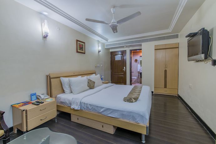 Imagen de la habitación del Hotel Grand Dhillon. Foto 10