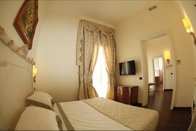 Imagen de la habitación del Hotel Grand Di Lecce. Foto 8