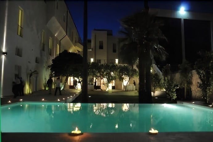 Imagen de la piscina del Hotel Grand Di Lecce. Foto 19