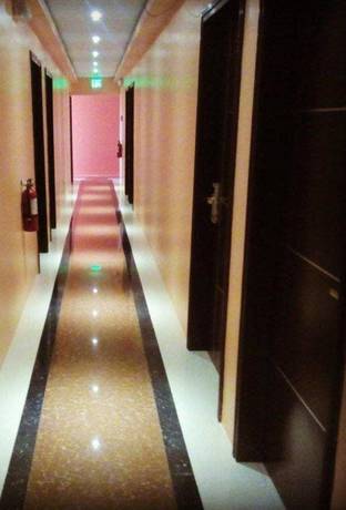 Imagen de los interiores del Hotel Grand Diamond Suites Trinidad. Foto 19