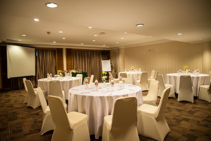 Imagen de los interiores del Hotel Grand Diamond Yogyakarta. Foto 14