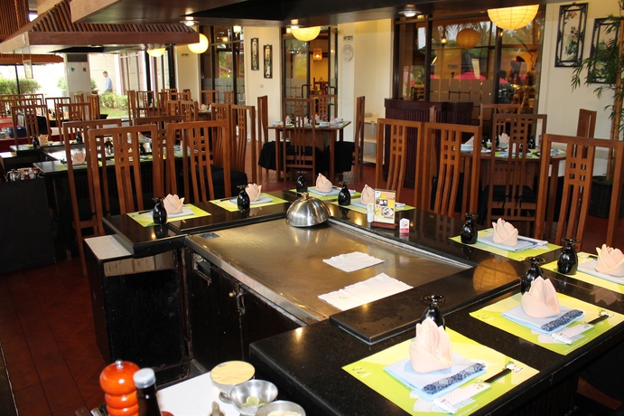 Imagen del bar/restaurante del Hotel Grand Diamond Yogyakarta. Foto 4