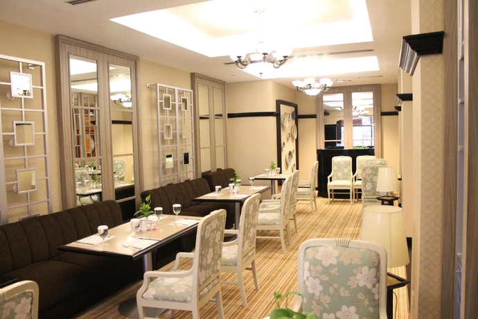 Imagen del bar/restaurante del Hotel Grand Diamond Yogyakarta. Foto 5