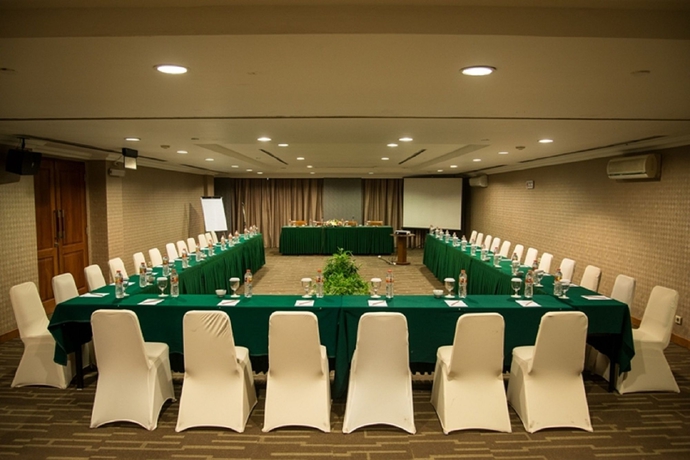 Imagen de los interiores del Hotel Grand Diamond Yogyakarta. Foto 15