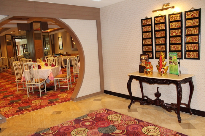 Imagen del bar/restaurante del Hotel Grand Diamond Yogyakarta. Foto 11