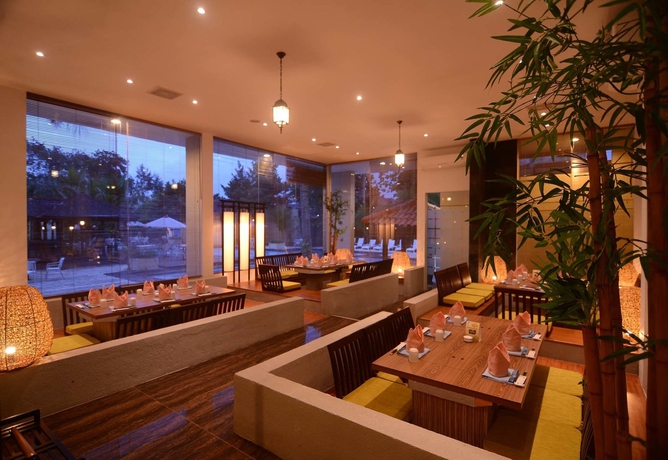 Imagen del bar/restaurante del Hotel Grand Diamond Yogyakarta. Foto 12