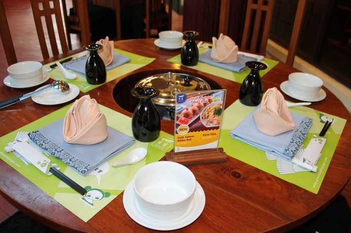 Imagen del bar/restaurante del Hotel Grand Diamond Yogyakarta. Foto 13