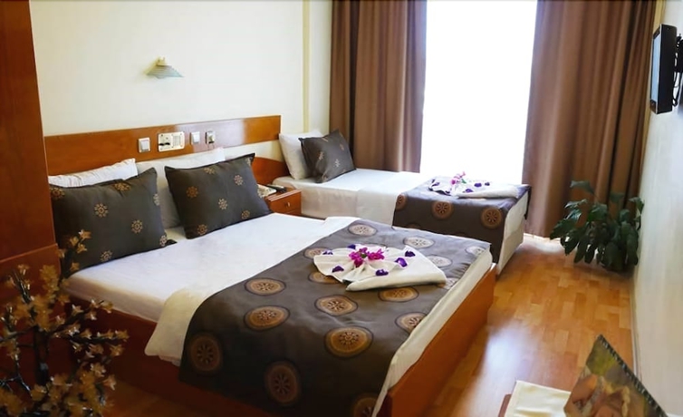 Imagen de la habitación del Hotel Grand Didyma. Foto 12