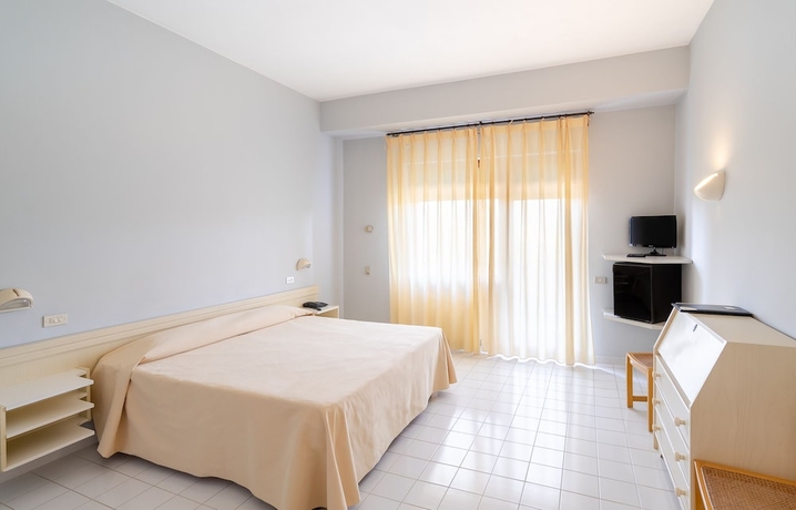 Imagen de la habitación del Hotel Grand Don Juan. Foto 10