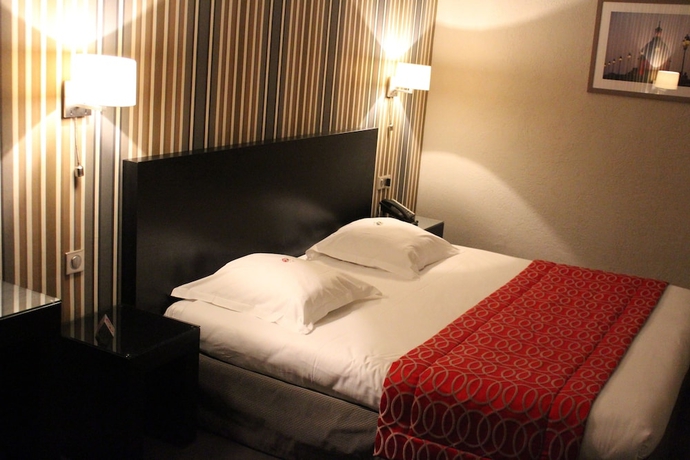 Imagen de la habitación del Hotel Grand D'orléans, Toulouse. Foto 10