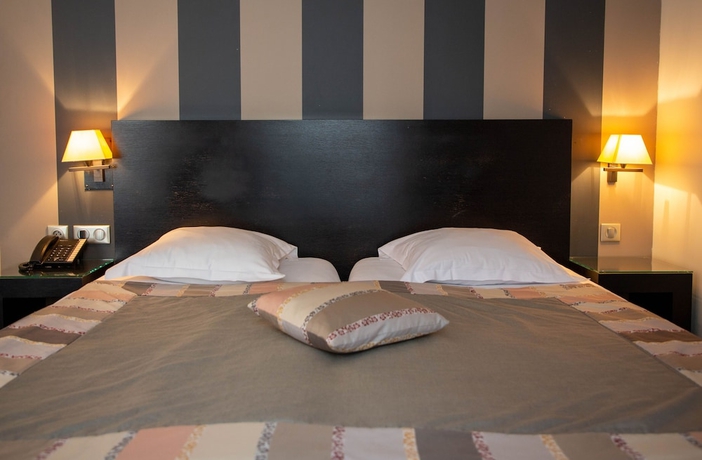 Imagen de la habitación del Hotel Grand D'orléans, Toulouse. Foto 18