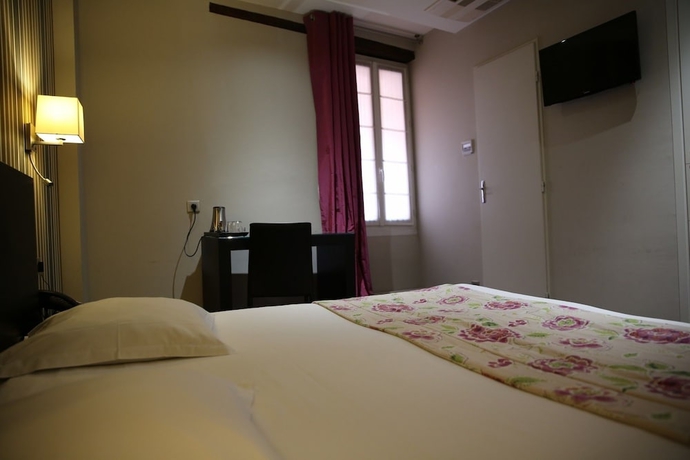 Imagen de la habitación del Hotel Grand D'orleans, Albi. Foto 2