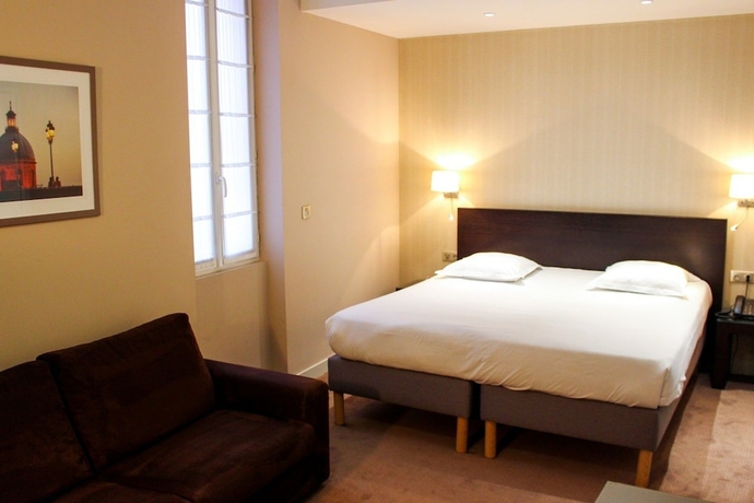 Imagen de la habitación del Hotel Grand D'orleans, Albi. Foto 9