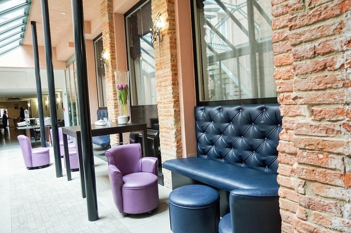 Imagen de los interiores del Hotel Grand D'orleans, Albi. Foto 19