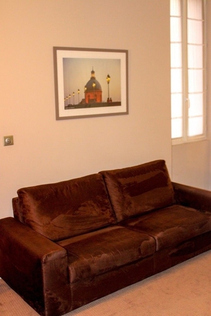 Imagen de la habitación del Hotel Grand D'orleans, Albi. Foto 18