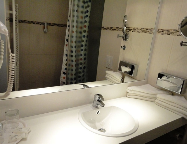 Imagen de la habitación del Hotel Grand Dream Frankfurt City. Foto 7