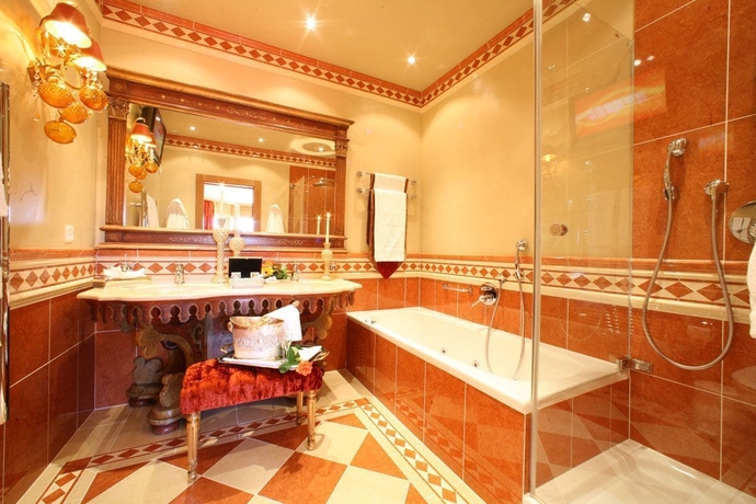 Imagen de la habitación del Hotel Grand Du Golf and Palace. Foto 10