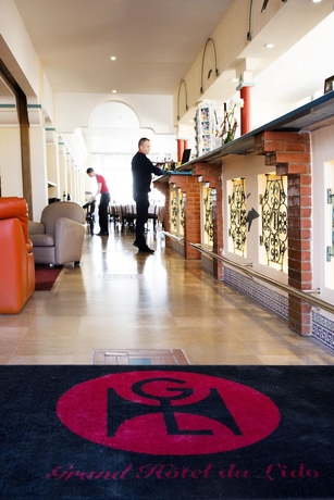 Imagen de los interiores del Hotel Grand Du Lido. Foto 19