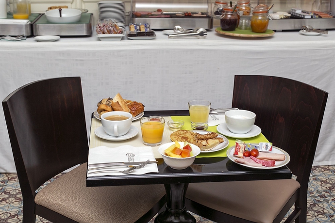 Imagen del bar/restaurante del Hotel Grand Du Midi. Foto 6