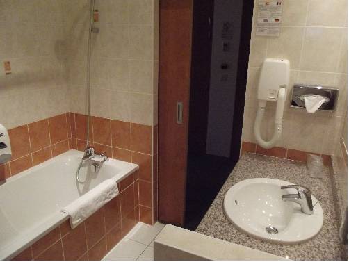 Imagen de la habitación del Hotel Grand Du Nord. Foto 3