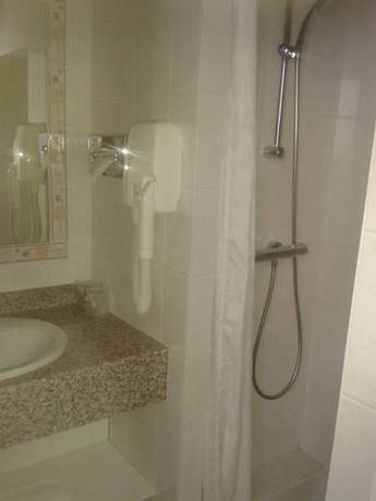 Imagen de la habitación del Hotel Grand Du Nord. Foto 4