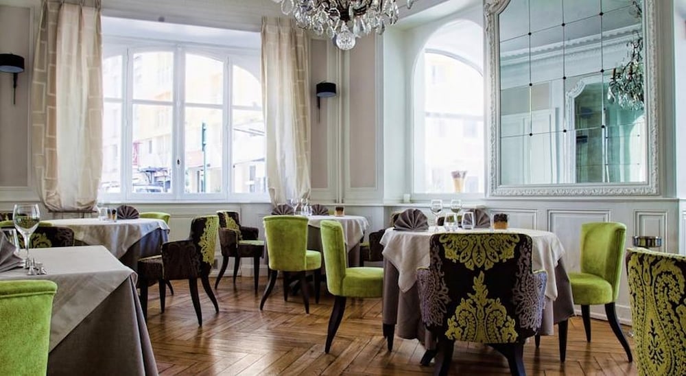 Imagen del bar/restaurante del Hotel Grand Du Parc, AIX LES BAINS. Foto 4